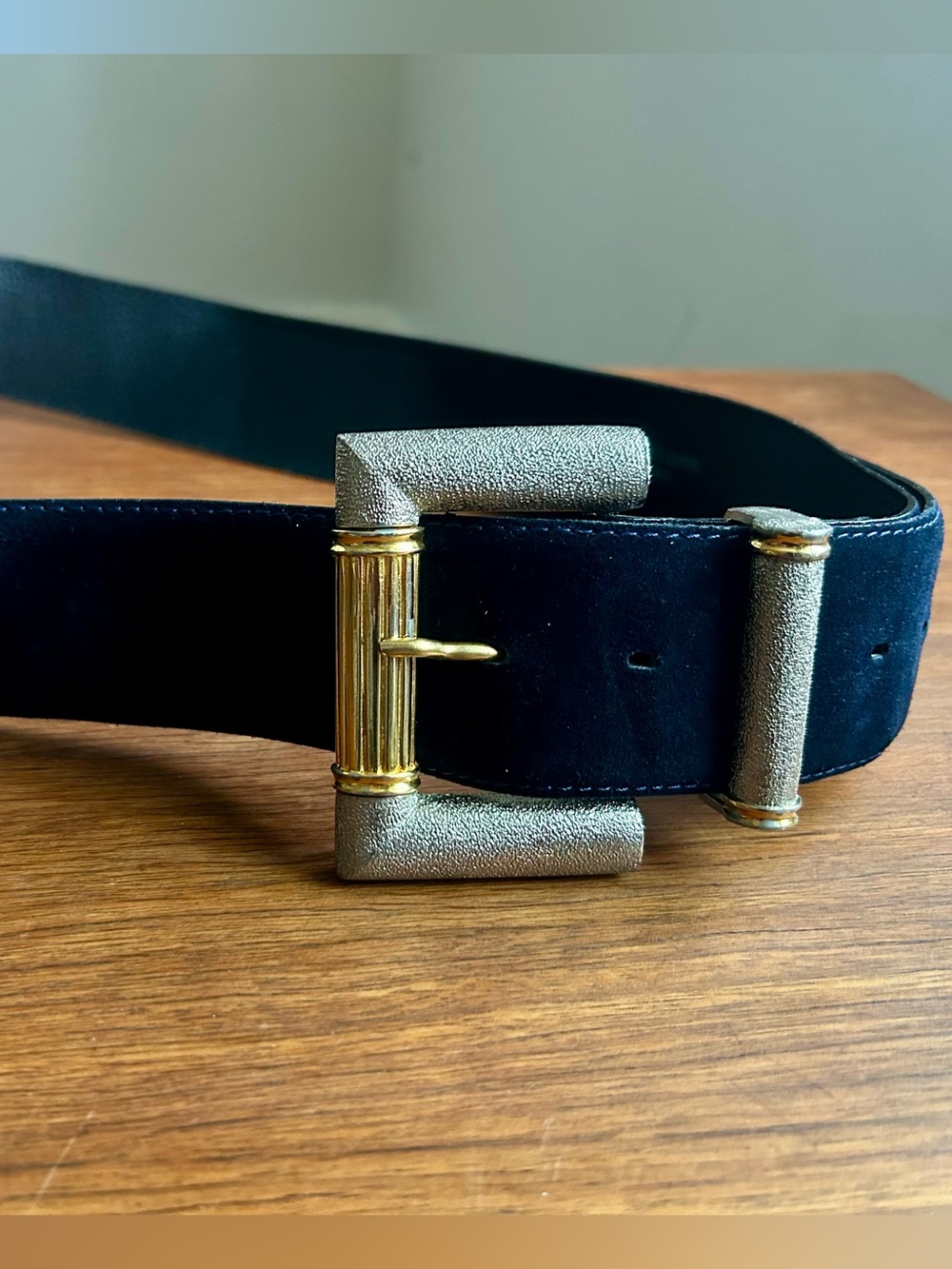 Vintage Navy Suede Belt with Statement Mixed-Metal Buckle – Size 34 - Picture 7 of 9